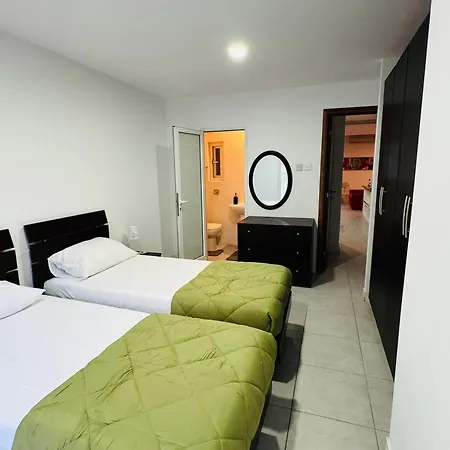 Specious In St Julians Apartment *